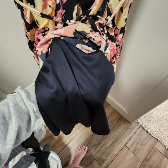 Isabel Maternity XXL Floral Dress with tie waist - Picture 5 of 5